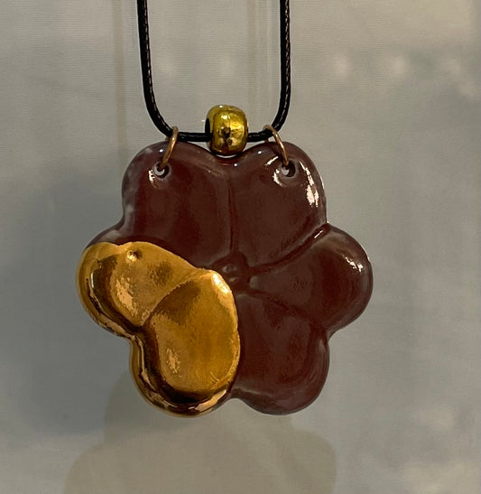 Gold-dipped Pendant Flower Necklace